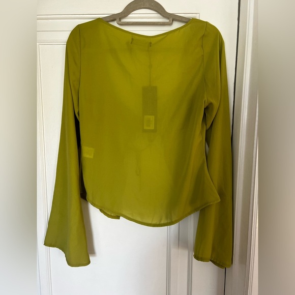 NWT White Fox Sweet Seduction Lime Green Long Sleeve Tie Front Blouse M - Picture 8 of 13